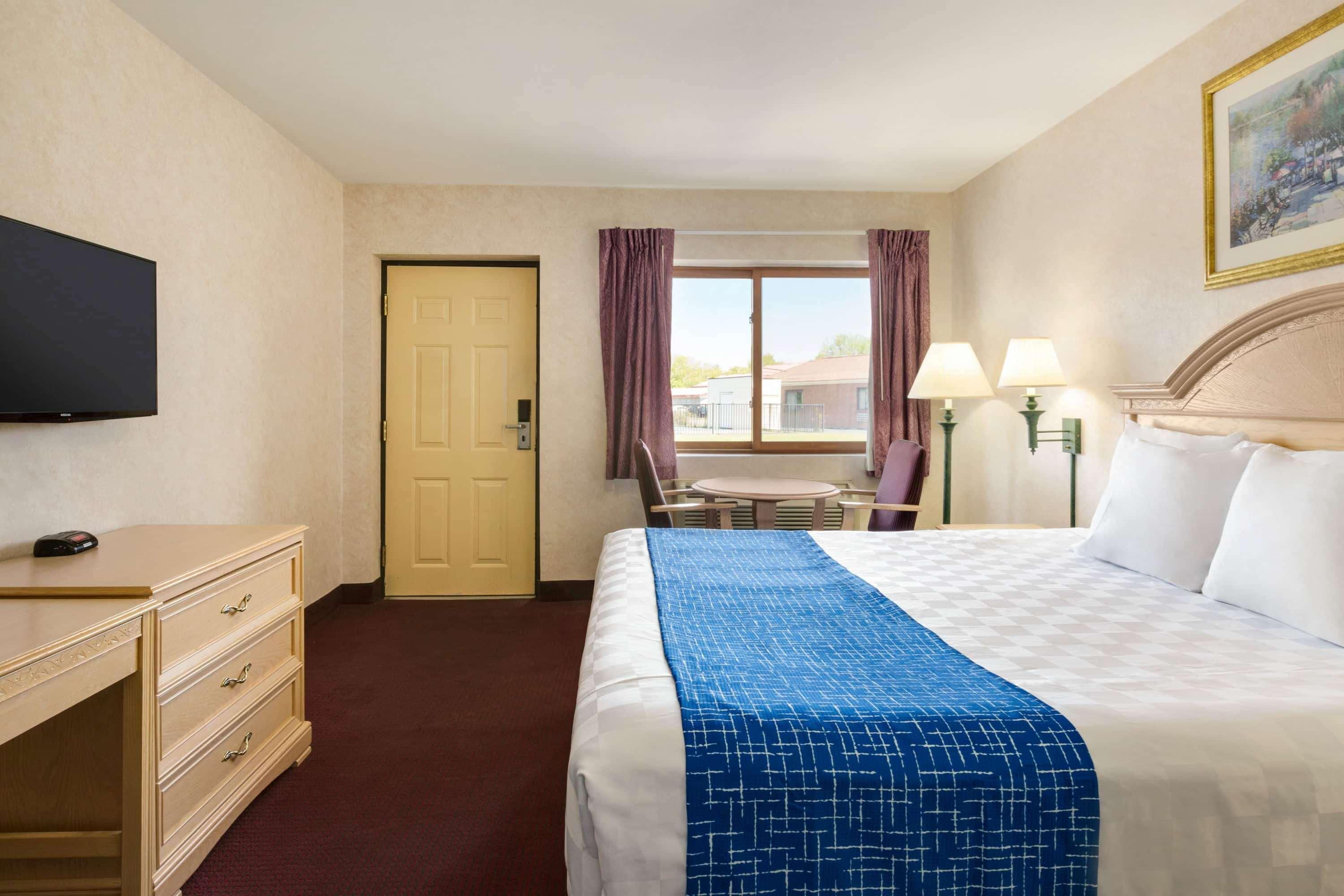 Travelodge By Wyndham Niagara Falls - New York Экстерьер фото